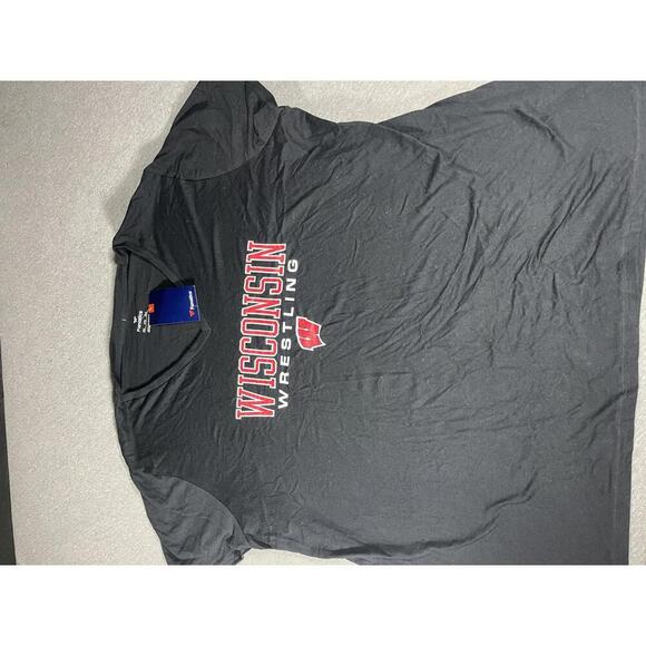 NWT Wisconsin Badgers Wrestling Woman’s 3X Black V-Neck T-Shirt Size 3XL New - Picture 4 of 8
